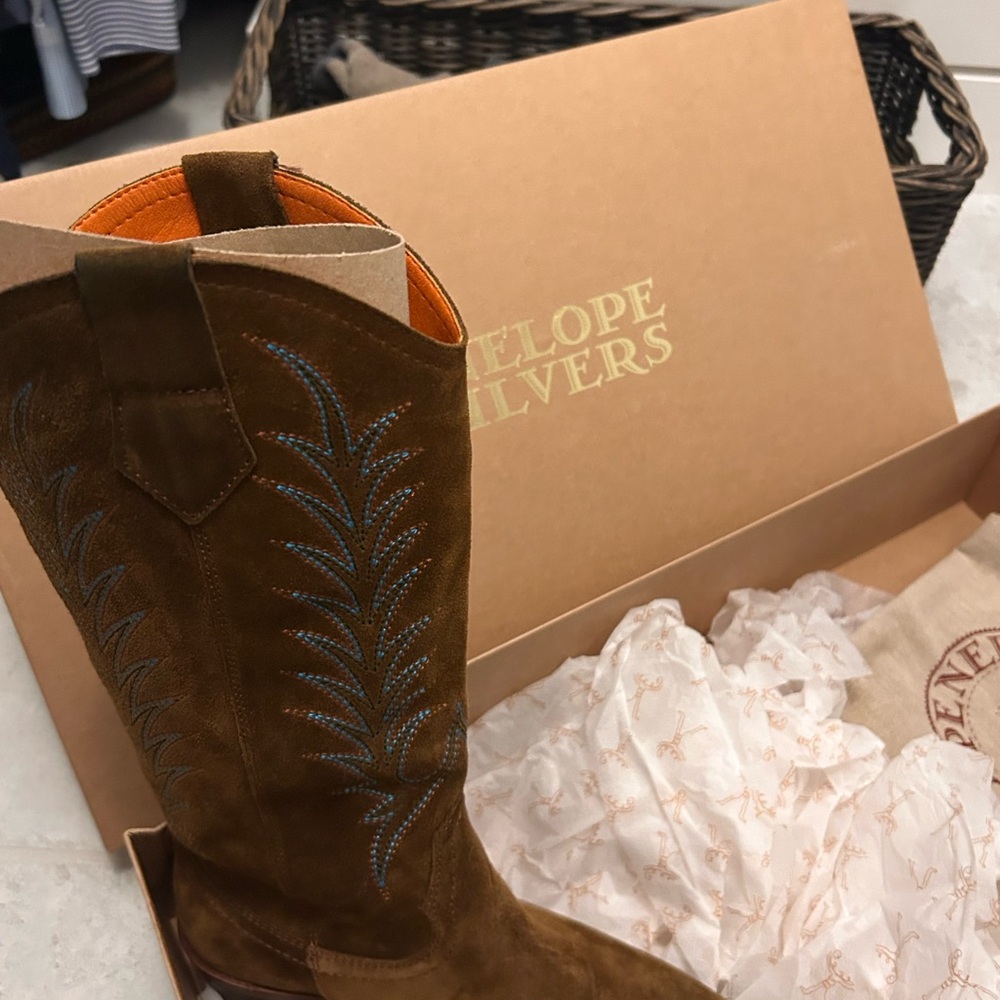 NWB Penelope Chilvers Goldie Embroidered Cowboy Boots 223 Peat EU 37 US 6 - Picture 2 of 9